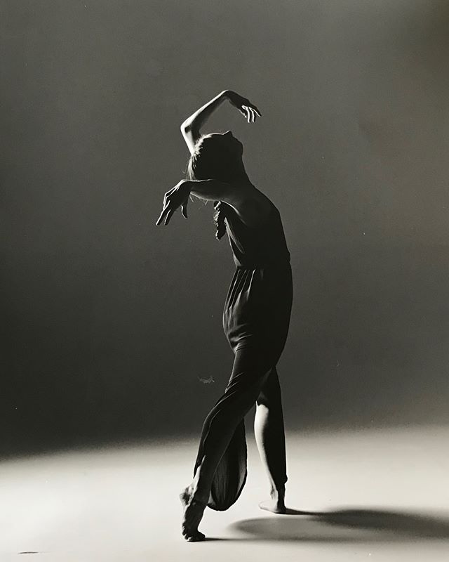 ７月22日、29日に行われるスペシャルオープンクラスのご紹介です♪.今月は、コンテポラリーバレエクラスです。コンテンポラリークラスやってみたいけど、どのクラスを受けてみたらいいの？留学先にコンテンポラリークラスがあるけど、海外に行くまえにやってみたいな....などの声にお答えできるクラスです♪ぜひこの機会にアーキタンツでコンテンポラリー始めてみてください♪